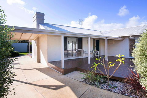 GIFFORD HOUSE - Holiday Sunshine Coast 3