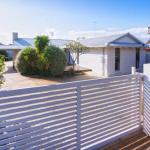 GIFFORD HOUSE - Holiday Sunshine Coast 0