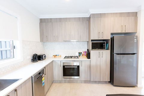 Wagga Apartments 5 - Holiday Sunshine Coast 1