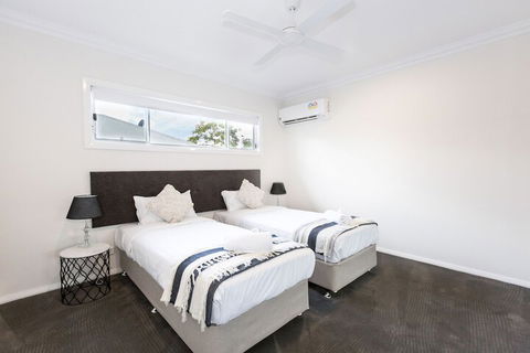 Wagga Apartments 5 - Holiday Sunshine Coast 6