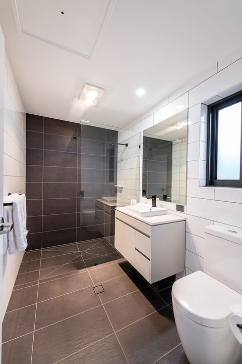 Avenue Motel Apartments - Holiday Sunshine Coast 4