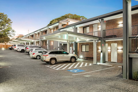 Avenue Motel Apartments - Holiday Sunshine Coast 0