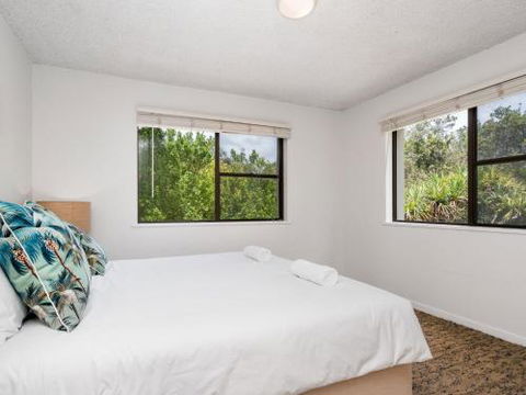 EAST COAST ESCAPES Byron Beachfront - Holiday Sunshine Coast 0