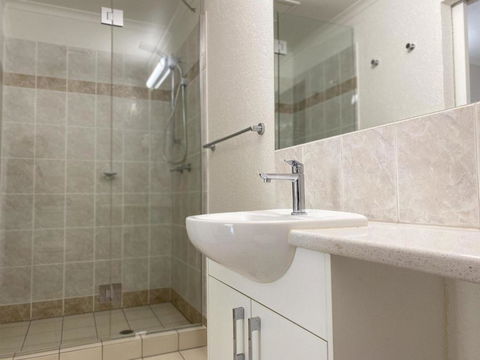 Palm Villas In Port #7 - Sunshine Coast Tourism 4