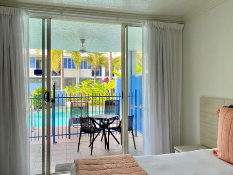 Lagoons Studio Swim Out With Heated Pool - Sunshine Coast Tourism 1