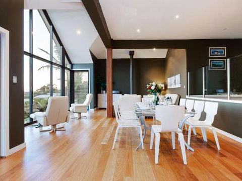 Venabu On Garuwa 20 Garuwa Street Spectacular House With Fabulous Views - Sunshine Coast Tourism 6