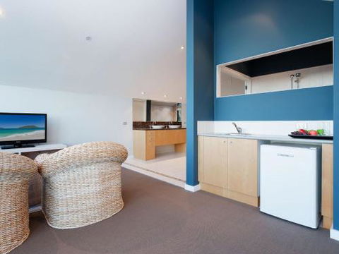 Venabu On Garuwa 20 Garuwa Street Spectacular House With Fabulous Views - Sunshine Coast Tourism 0
