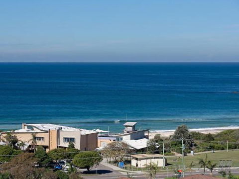 Venabu On Garuwa 20 Garuwa Street Spectacular House With Fabulous Views - Sunshine Coast Tourism 2
