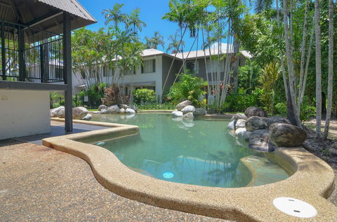 Seascape Holidays â€“ 3 Reef Terraces On St Crispins - Sunshine Coast Tourism 3