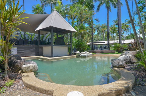 Seascape Holidays â€“ 3 Reef Terraces On St Crispins - Sunshine Coast Tourism 1