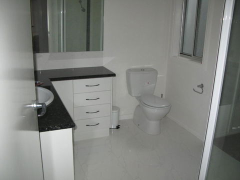 The Villa Kyabram - Holiday Sunshine Coast 4