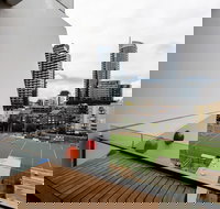 Sky 1 BDR South Yarra Apartment - Holiday Sunshine Coast