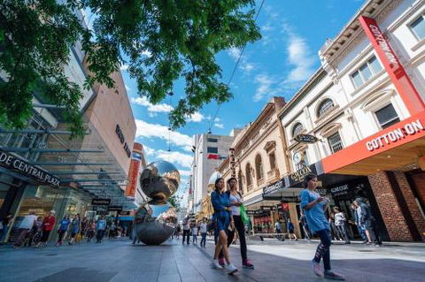 Divinity On Morphett In The Heart Of The CBD Free Wifi Nespresso - Holiday Sunshine Coast 4