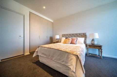 Divinity On Morphett In The Heart Of The CBD Free Wifi Nespresso - Holiday Sunshine Coast 5