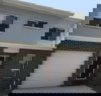 Discover Beach Retreat - Sunshine Coast Tourism