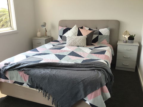 Discover Beach Retreat - Sunshine Coast Tourism 5