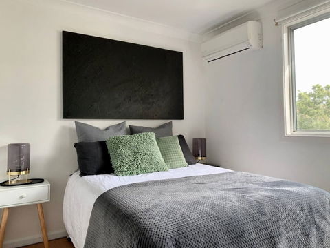 Coogee Beach House - Sunshine Coast Tourism 0