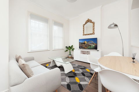 Stunning Sydney Home 3 - Holiday Sunshine Coast 1