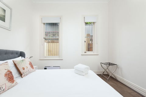 Stunning Sydney Home 3 - Holiday Sunshine Coast 2