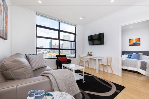 ROLAND, 1BDR Melbourne Apartment - Sunshine Coast Tourism 2