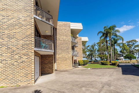 Great Location Close To Waterfront Shops Restaurants & Cafes. - Sunshine Coast Tourism 1
