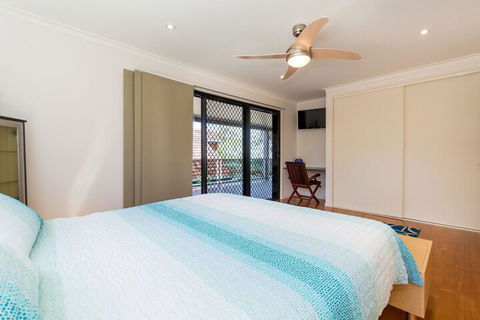 Magical Holiday Home Welsby Pde Bongaree - Sunshine Coast Tourism 5