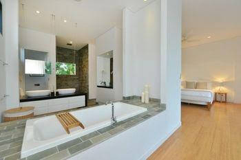 Patons Place On The Beach - Holiday Sunshine Coast 0