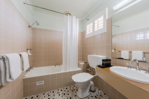 Panorama Bathurst - Sunshine Coast Tourism 2