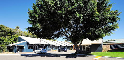 Abrolhos Reef Lodge - Holiday Sunshine Coast 1