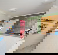 Tin Can Bay's Sleepy Lagoon Motel - Holiday Sunshine Coast