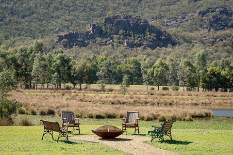 Halls Gap Motel - Holiday Sunshine Coast 0