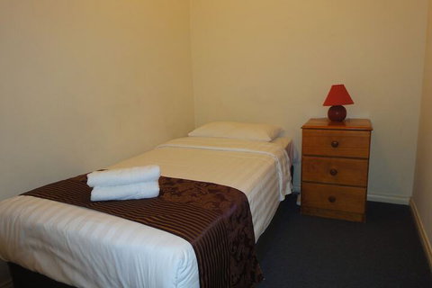 Moonee Valley Views Apartments - Sunshine Coast Tourism 4