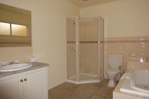 Moonee Valley Views Apartments - Sunshine Coast Tourism 7