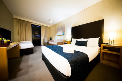 Sandown Regency - Sunshine Coast Tourism 6