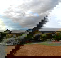 Shambhala Guesthouse - Sunshine Coast Tourism