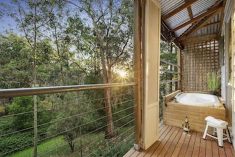 Briars Cottage - Daylesford - Holiday Sunshine Coast 0