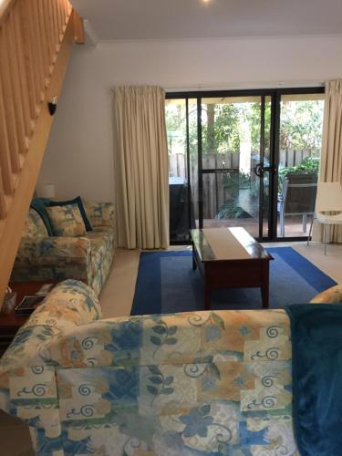 Central Cowes Family Townhouses - Sunshine Coast Tourism 4