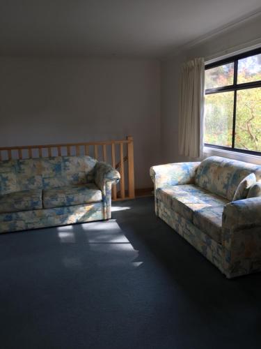 Central Cowes Family Townhouses - Sunshine Coast Tourism 2