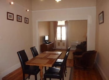 Royal Apartments - Holiday Sunshine Coast 0