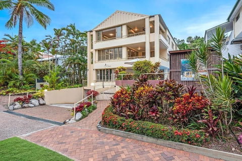 Reflections Of Port Douglas - Sunshine Coast Tourism 5
