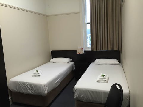 Federal Hotel - Holiday Sunshine Coast 3
