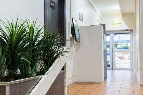 Federal Hotel - Holiday Sunshine Coast 0