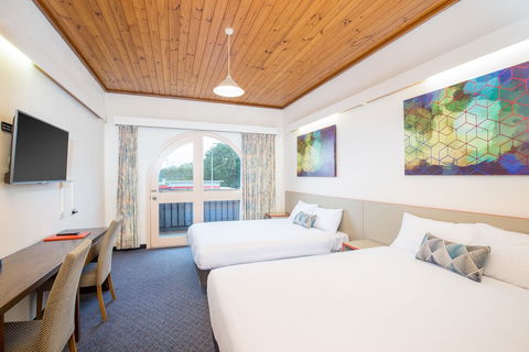 Federal Hotel - Holiday Sunshine Coast 5