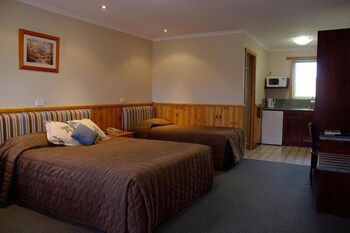 Kentish Hills Retreat - Holiday Sunshine Coast 5