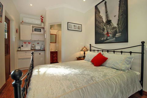 Above Bored Bed & Breakfast - Holiday Sunshine Coast 5