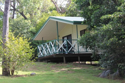 Capricorn Caves - Caravan Park - Holiday Sunshine Coast 0