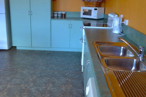 Cape Bridgewater Sea View Lodge - Sunshine Coast Tourism 6