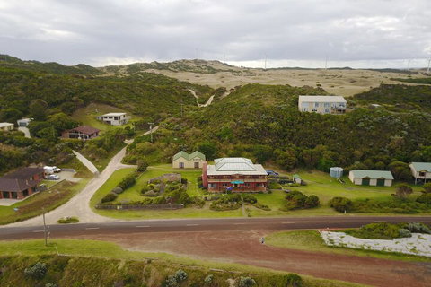 Cape Bridgewater Sea View Lodge - Sunshine Coast Tourism 1