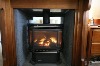 Westbury Gingerbread Cottages - Holiday Sunshine Coast 5