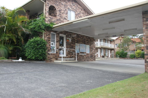 Gosford Palms Motor Inn - Sunshine Coast Tourism 3